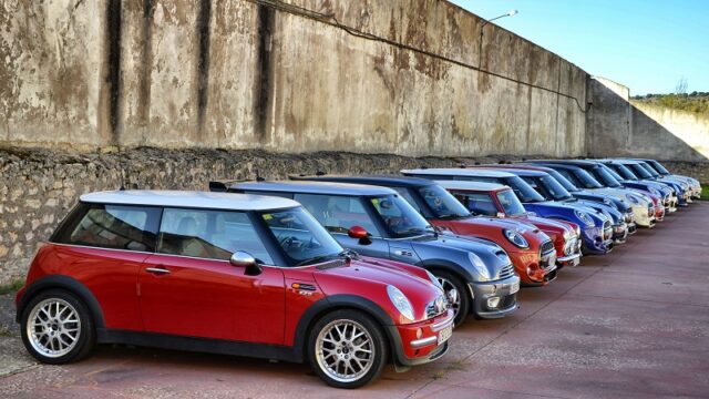 XIII Nacional – foto aparcamiento minis en sigüenza